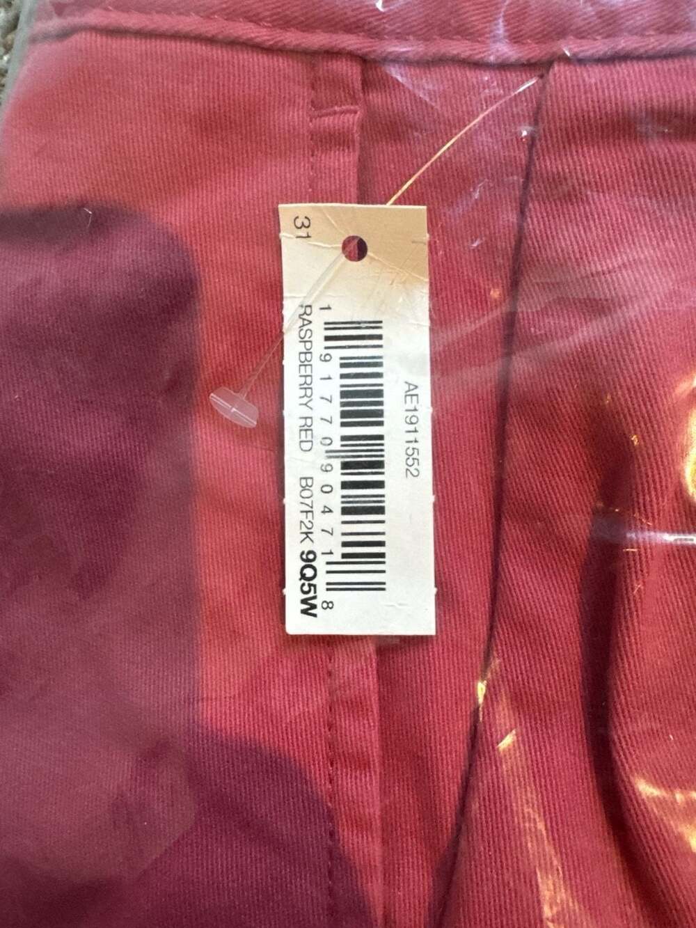 Amazon Essentials Men's Chino Shorts Raspberry Red - 31